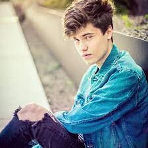 Tanner Massey (The Voice) Bio, Age, Parents, Height, College and High School, Songs, Audition