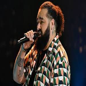 Ralph Edwards sings Journey’s “Lights” during his blind audition on The Voice Season 28 which earned four chair turns and joining Team Snoop.