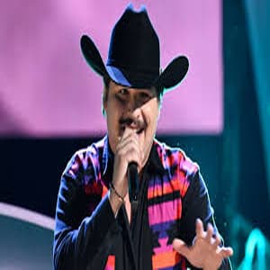 Austin Gilbert performs “The Kind of Love We Make” on The Voice Season 28.