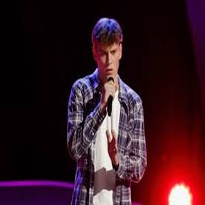 Joe Henley performing during The Voice Season 30 Blind Auditions